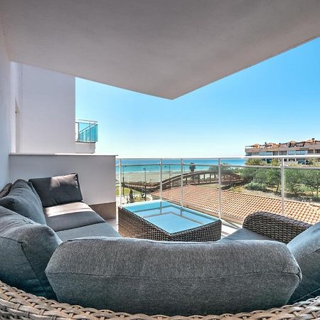 New Beach Front Apartment With Large Balcony ตอร์ร็อกซ์ ภายนอก รูปภาพ