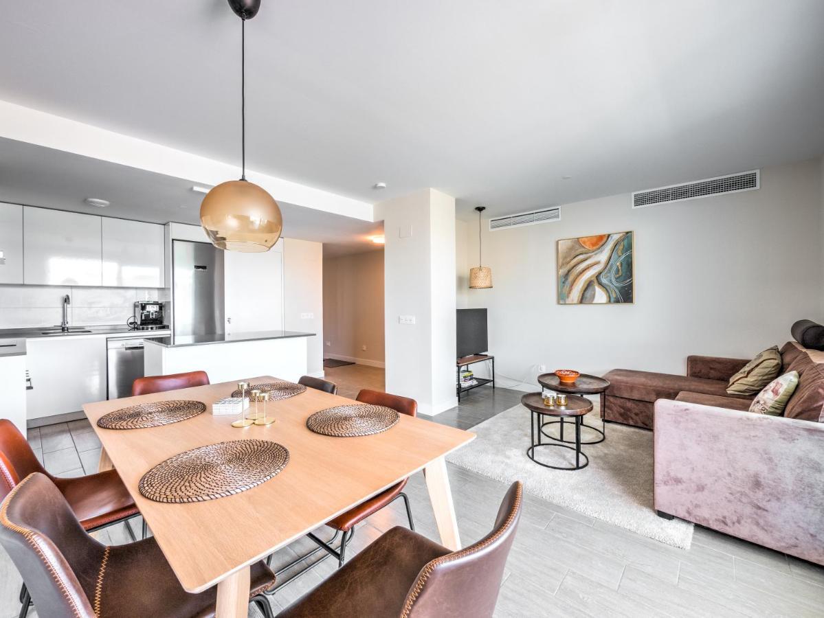 New Beach Front Apartment With Large Balcony ตอร์ร็อกซ์ ภายนอก รูปภาพ