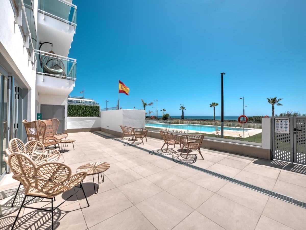 New Beach Front Apartment With Large Balcony ตอร์ร็อกซ์ ภายนอก รูปภาพ