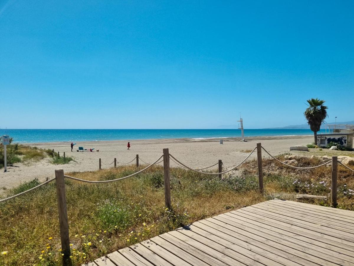 New Beach Front Apartment With Large Balcony ตอร์ร็อกซ์ ภายนอก รูปภาพ