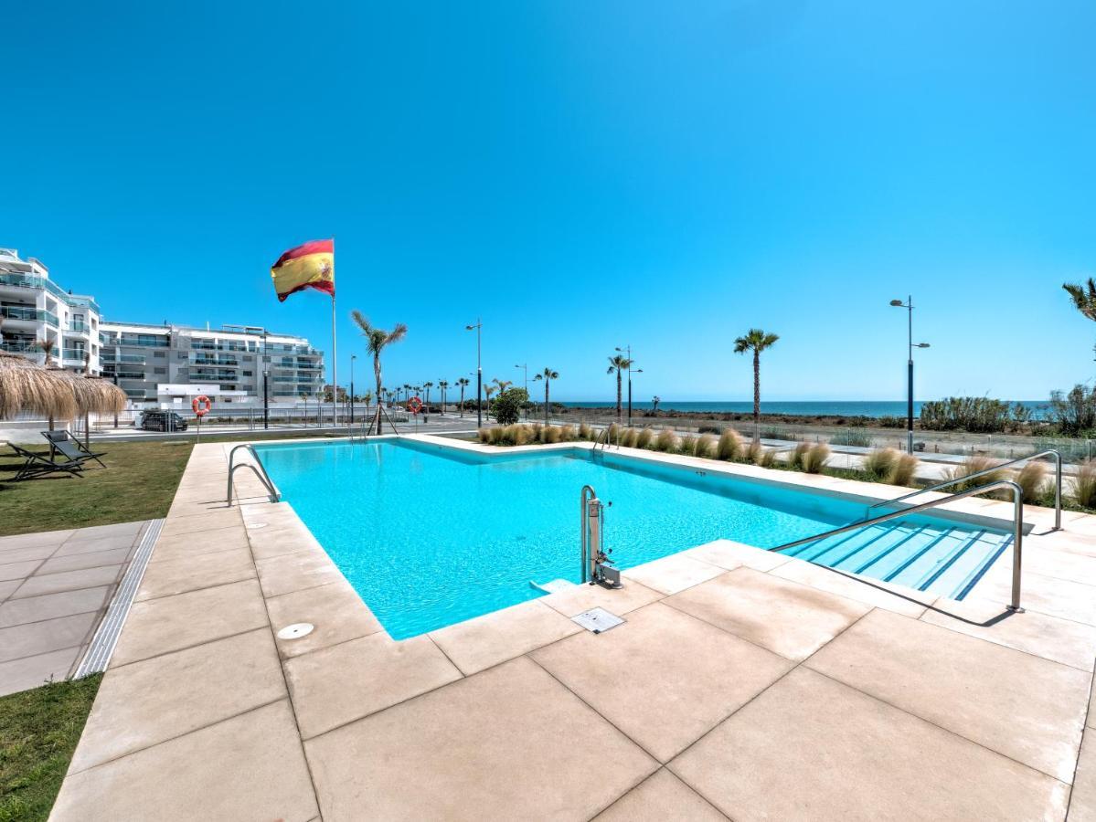 New Beach Front Apartment With Large Balcony ตอร์ร็อกซ์ ภายนอก รูปภาพ
