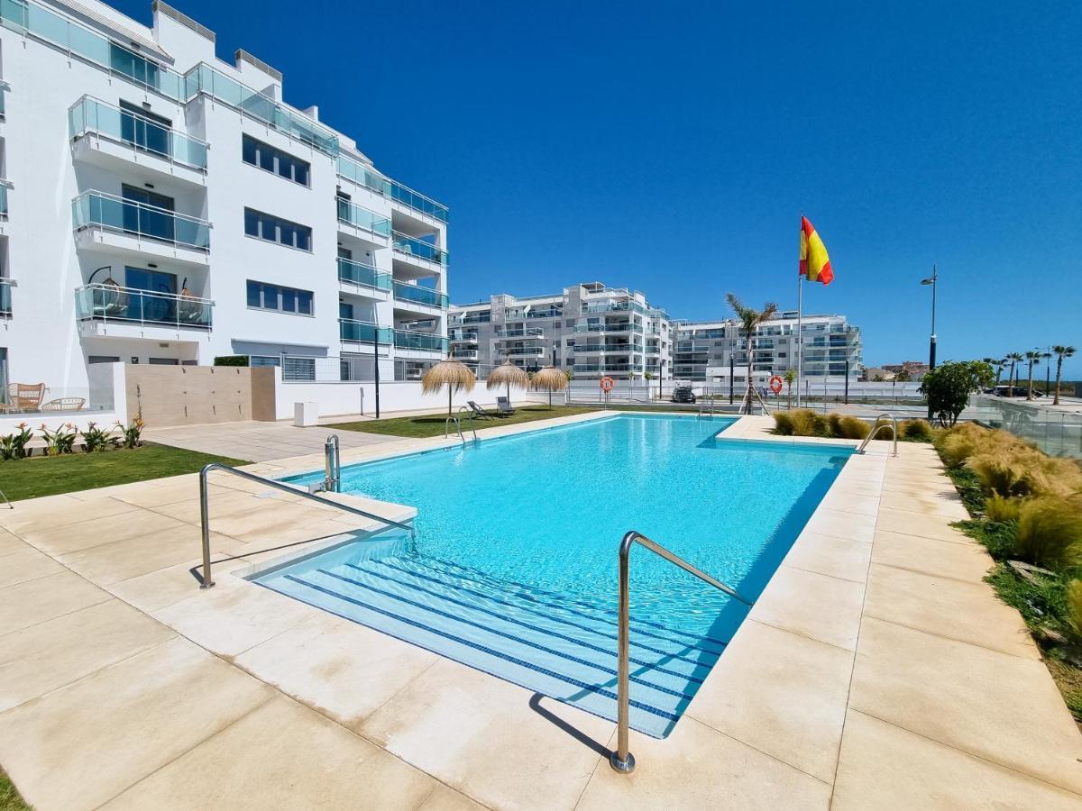 New Beach Front Apartment With Large Balcony ตอร์ร็อกซ์ ภายนอก รูปภาพ