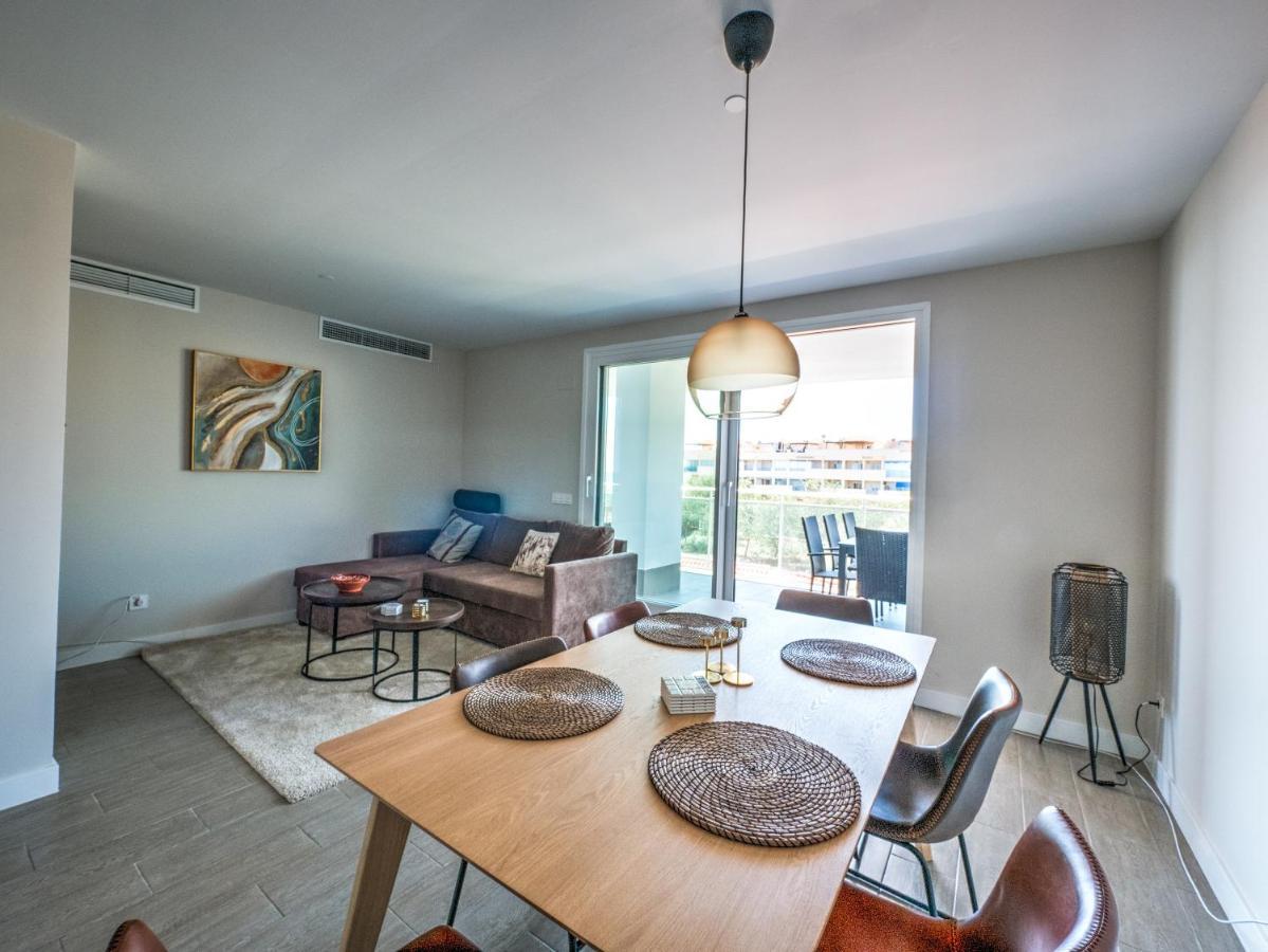 New Beach Front Apartment With Large Balcony ตอร์ร็อกซ์ ภายนอก รูปภาพ